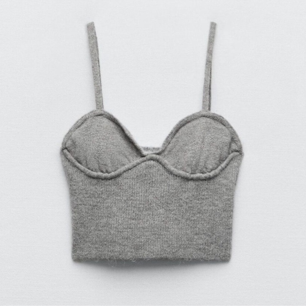 ZARA top size L would fit M as well